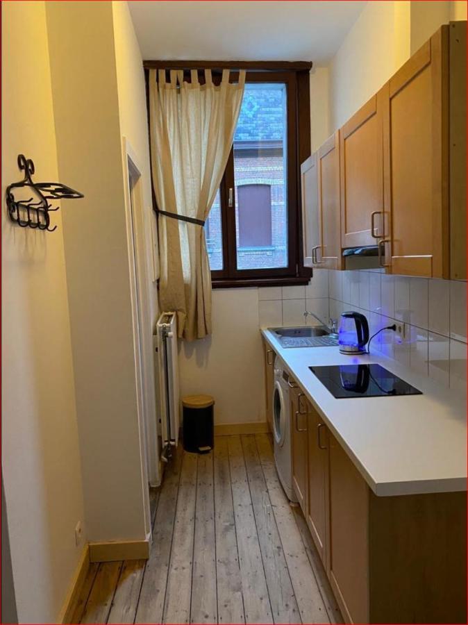mooie condo in Antwerpen Esterno foto