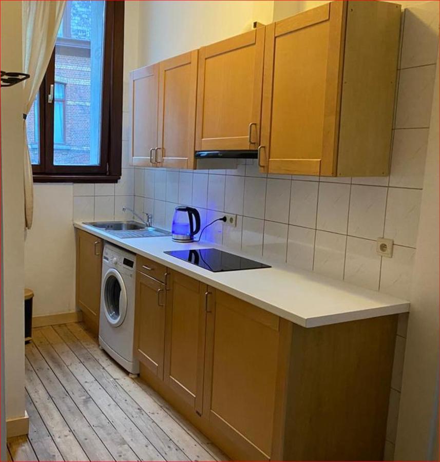 mooie condo in Antwerpen Esterno foto
