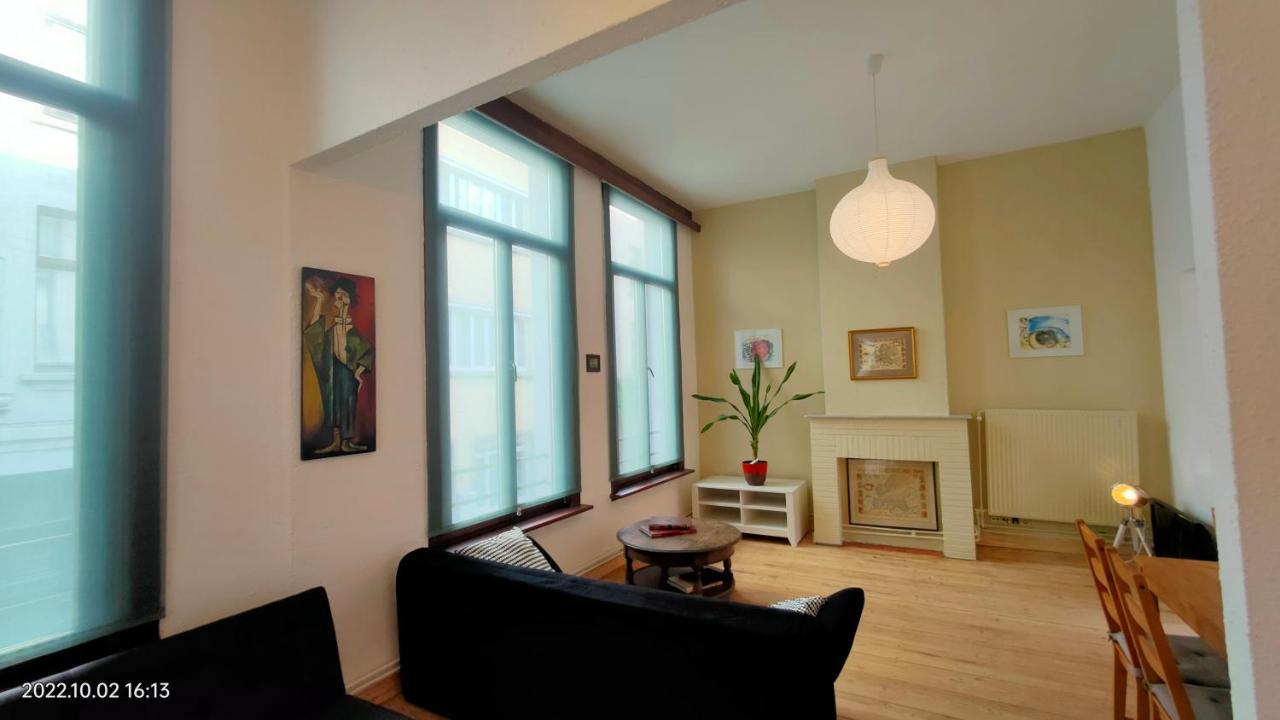 mooie condo in Antwerpen Esterno foto