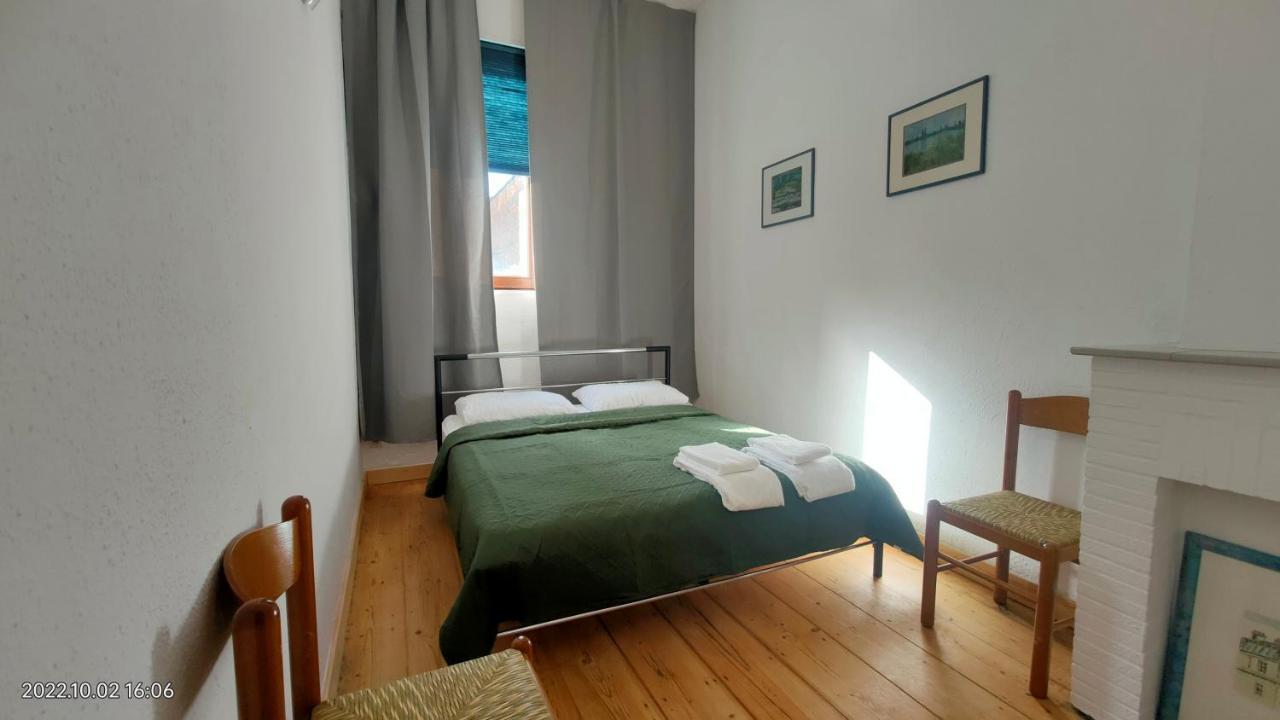 mooie condo in Antwerpen Esterno foto